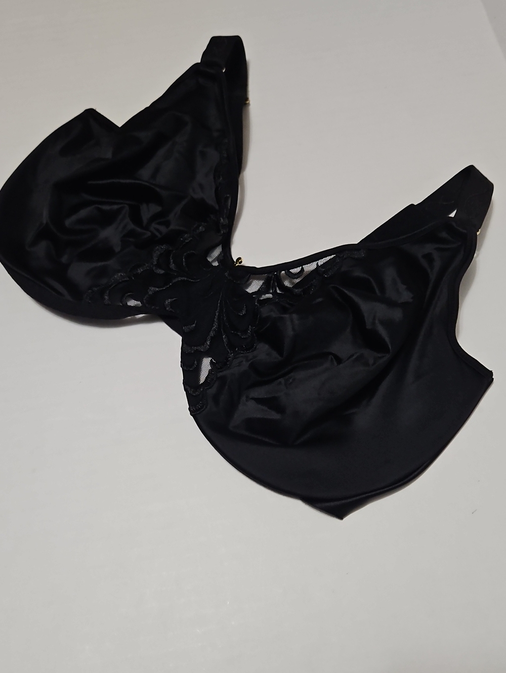 Lilyette Black Satin Underwire Full Coverage Bra with Lace Insets Size 38DD